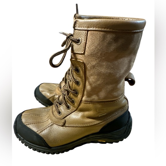 Ugg Adirondack boots - Picture 1 of 12